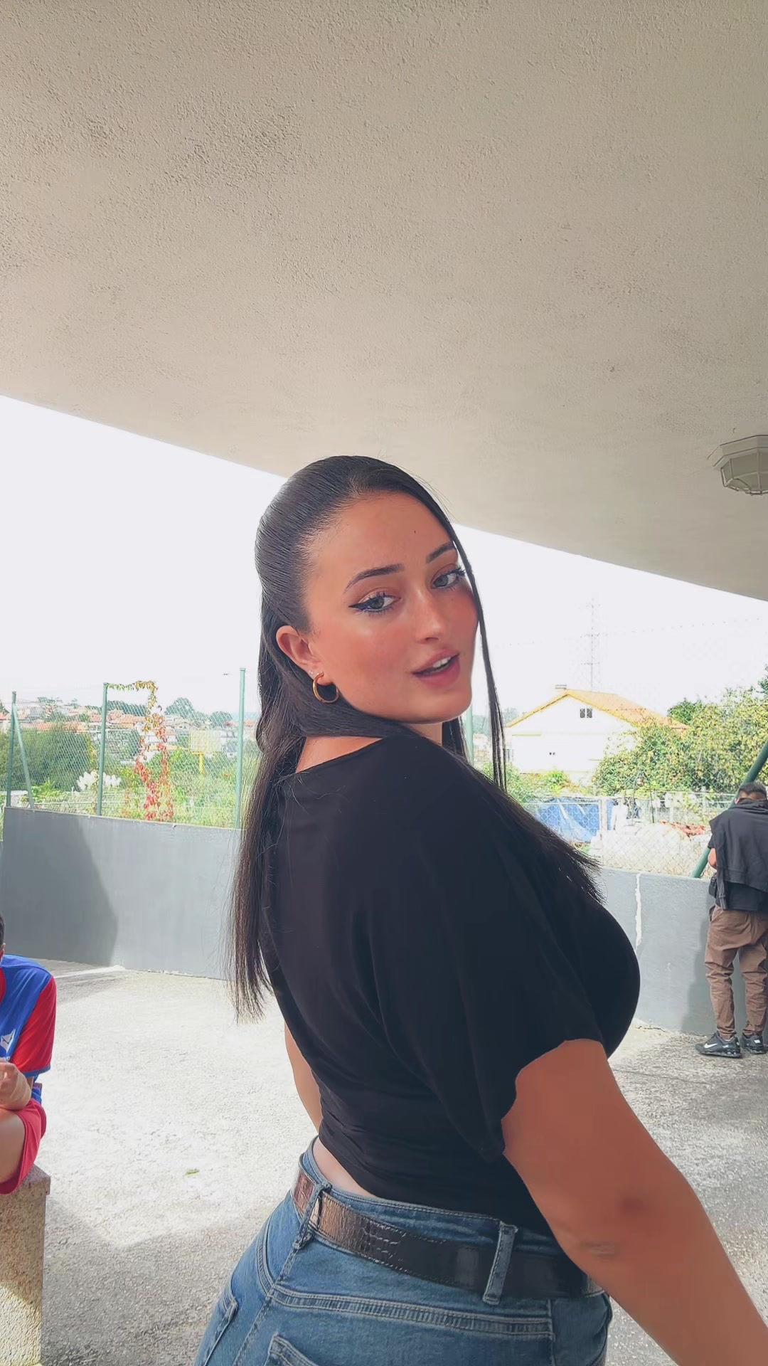 @Heleegf_