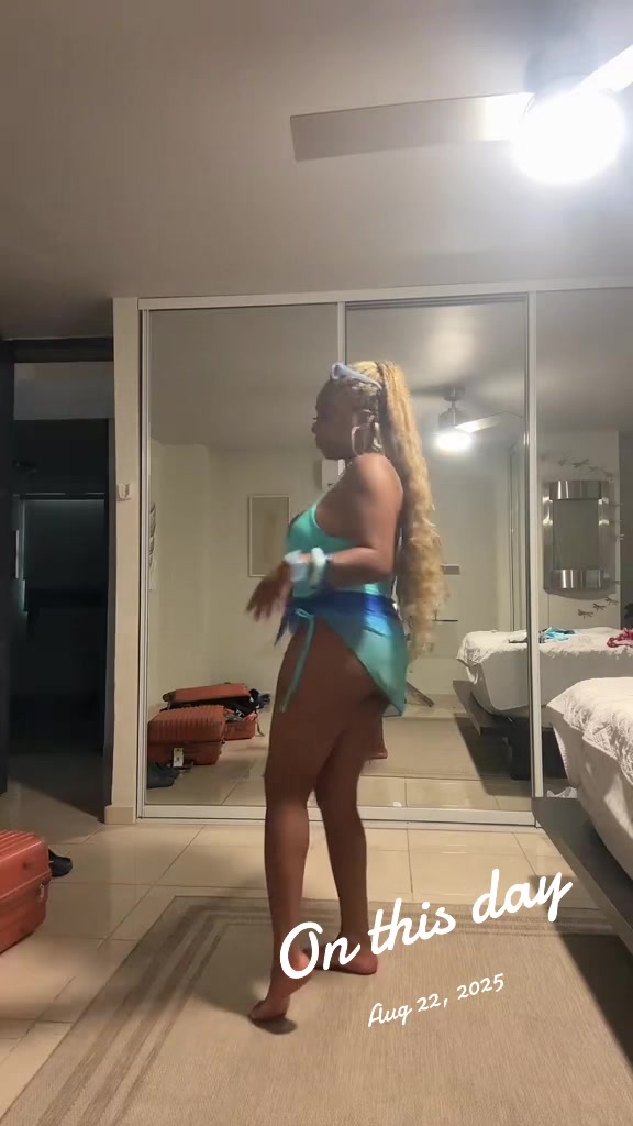@Breyona Moniquee