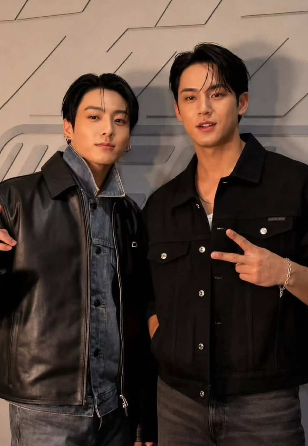 @⁷⟭⟬BTSVT𖧷&sup1;&sup3;