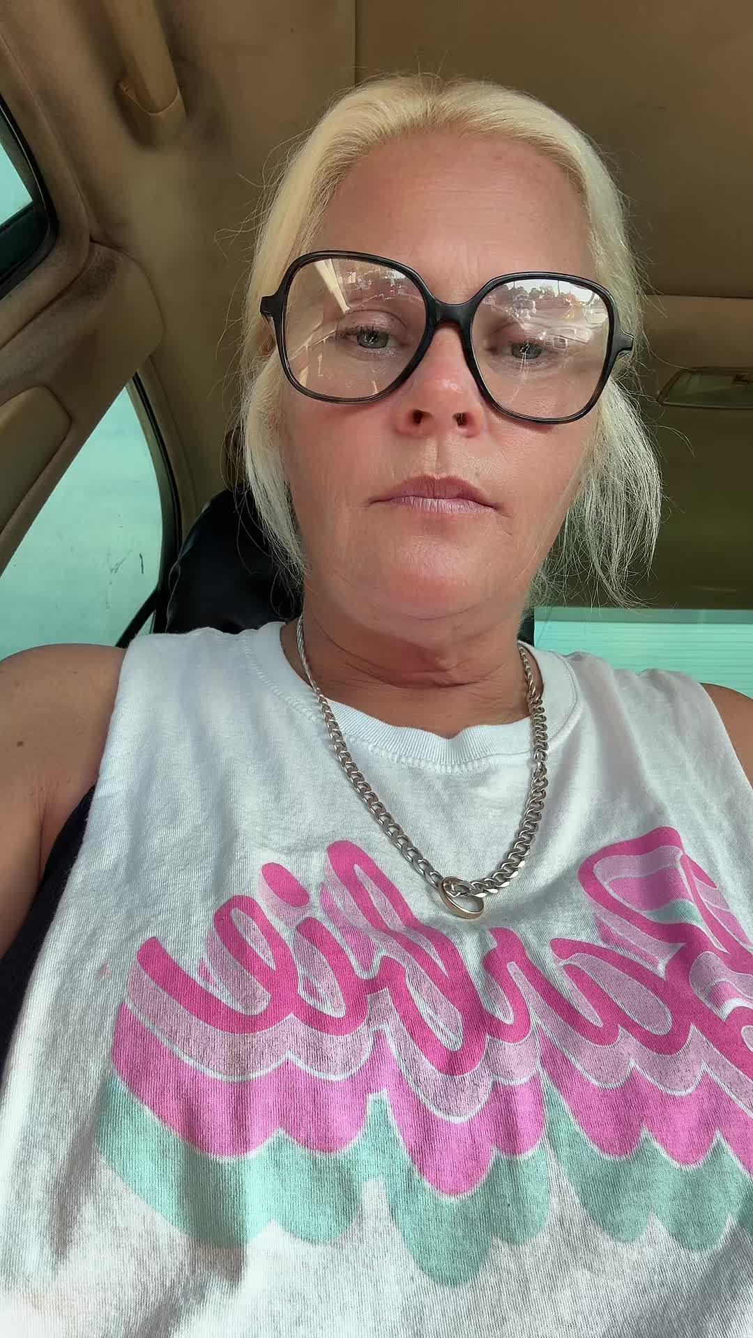 @FirsstLady