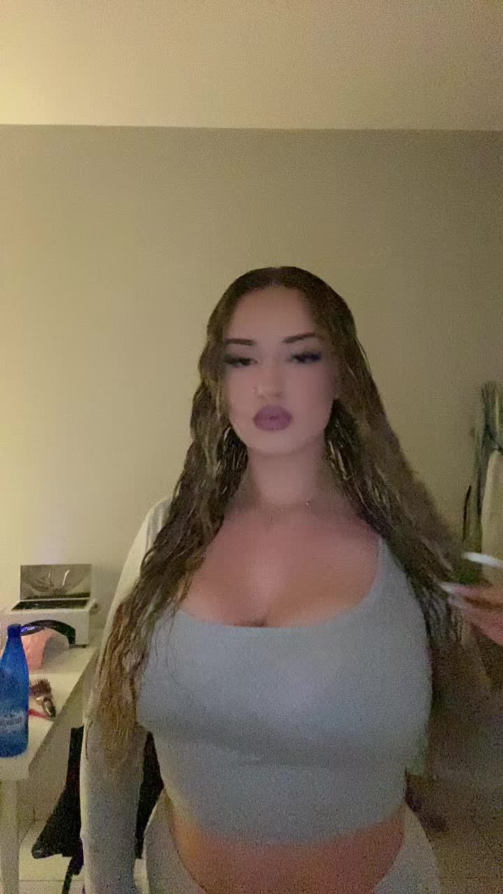 @𝒩
