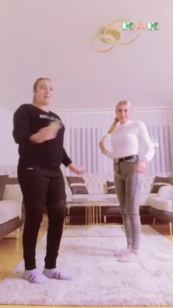 @Galq Laura Kiro Zavinagi