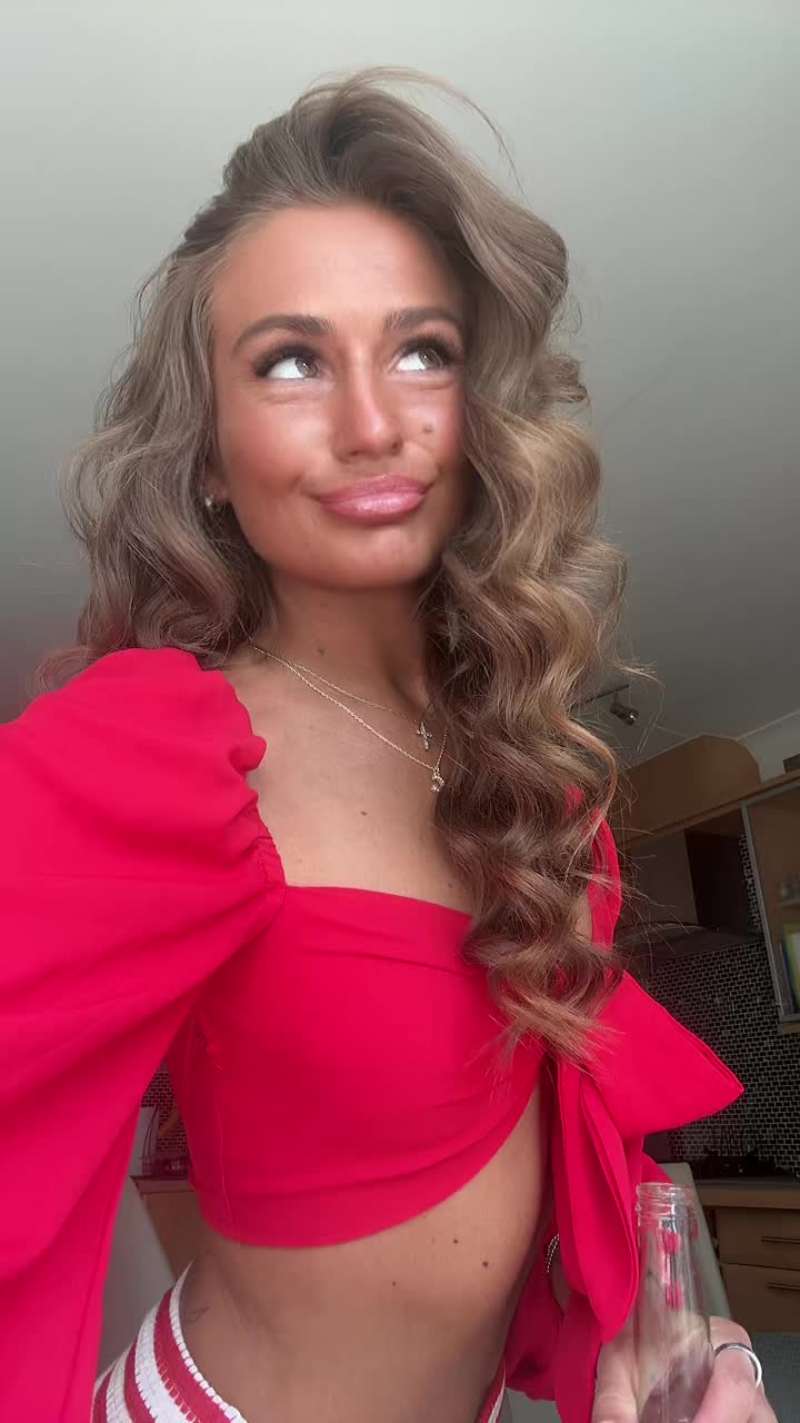 @carashannon