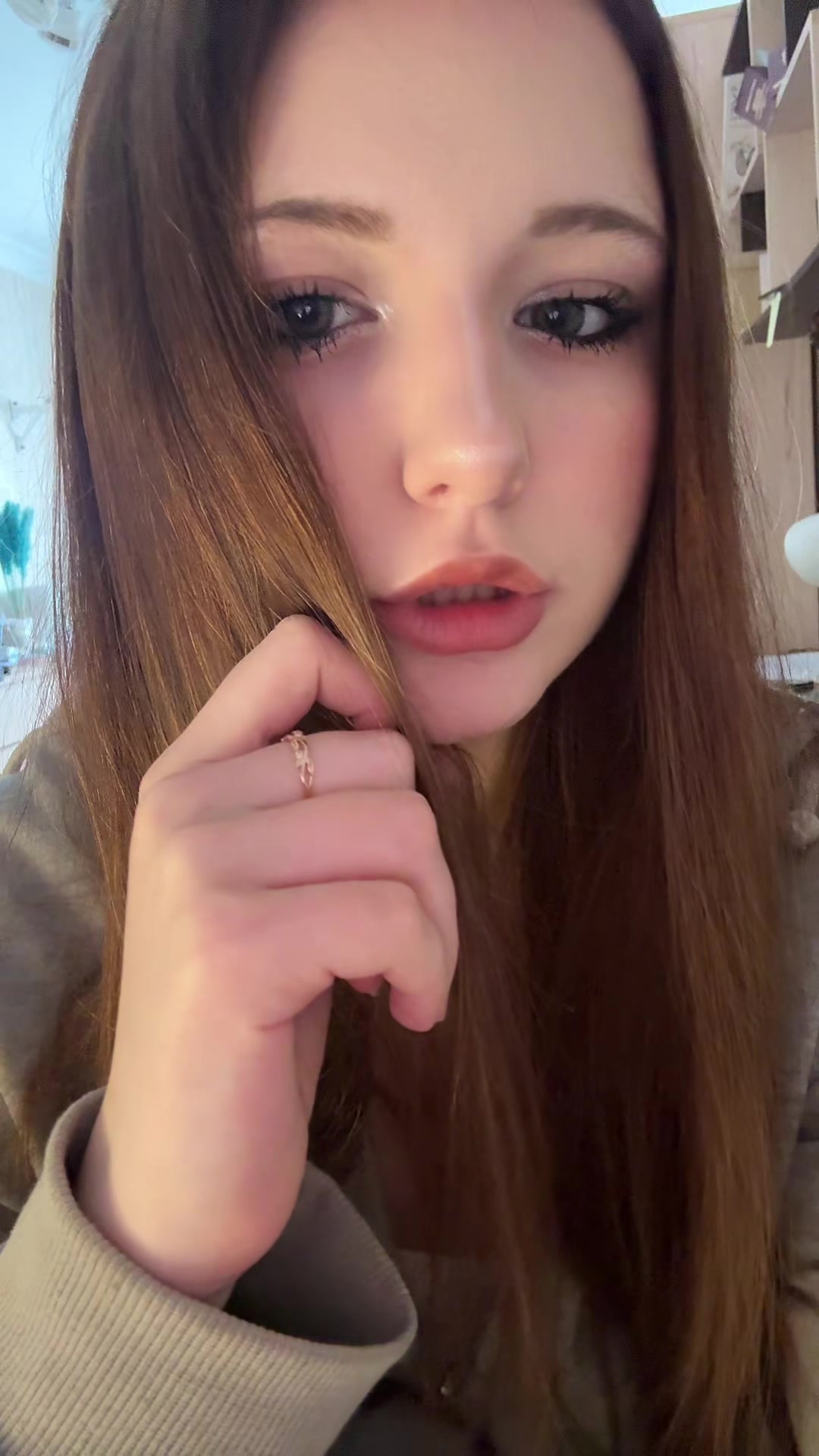 @Ищу девушку пиши я
