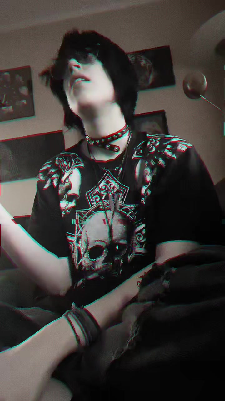 @🍄D4VIL🏳️🌈