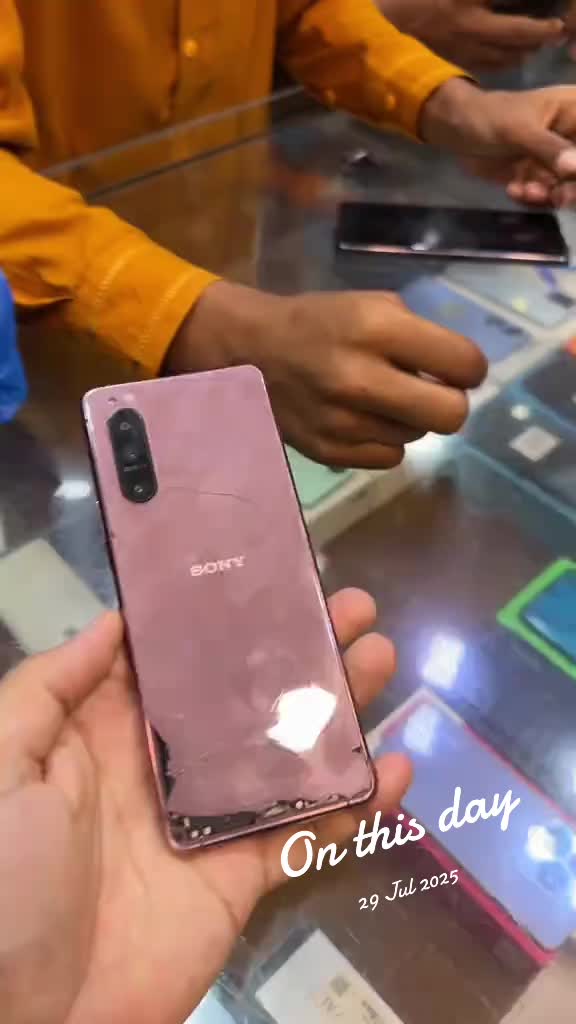 @𝐙𝐞𝐞𝐬𝐡𝐚𝐧🇵🇰