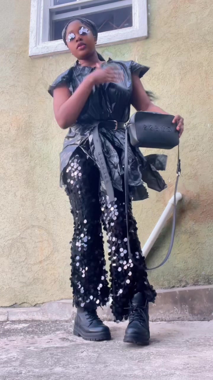 @😉