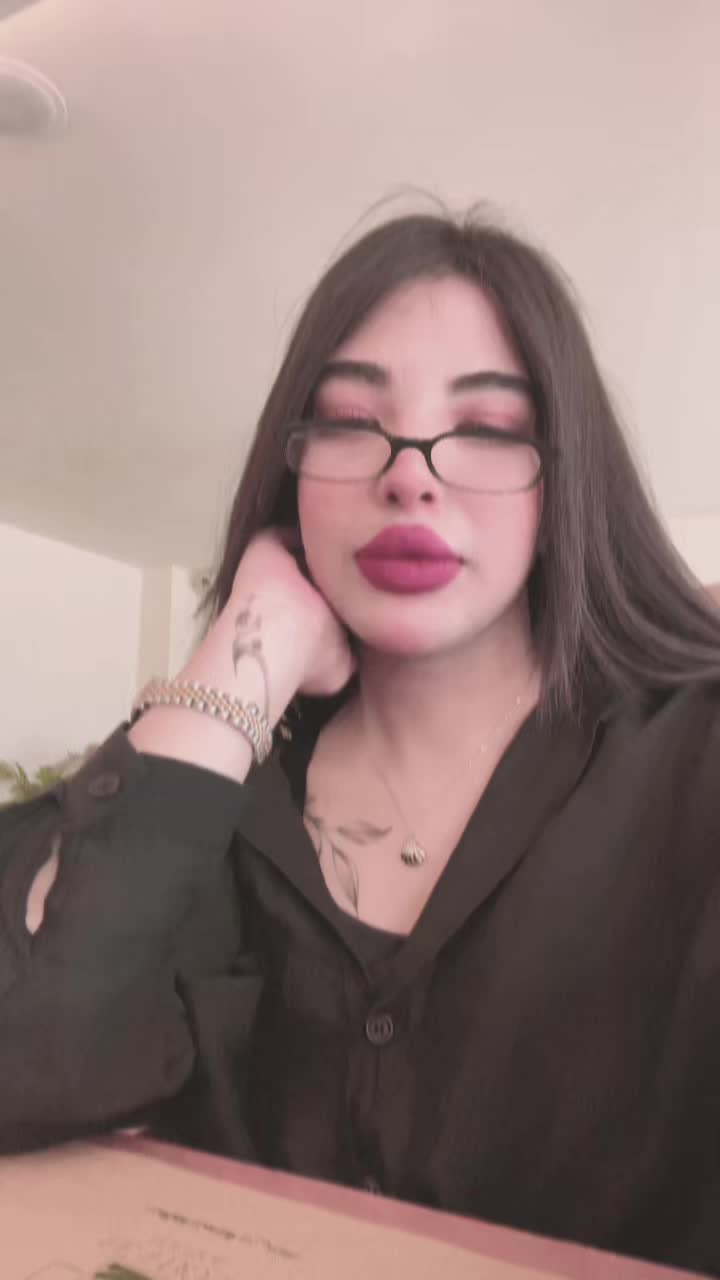 @mobinasharifi