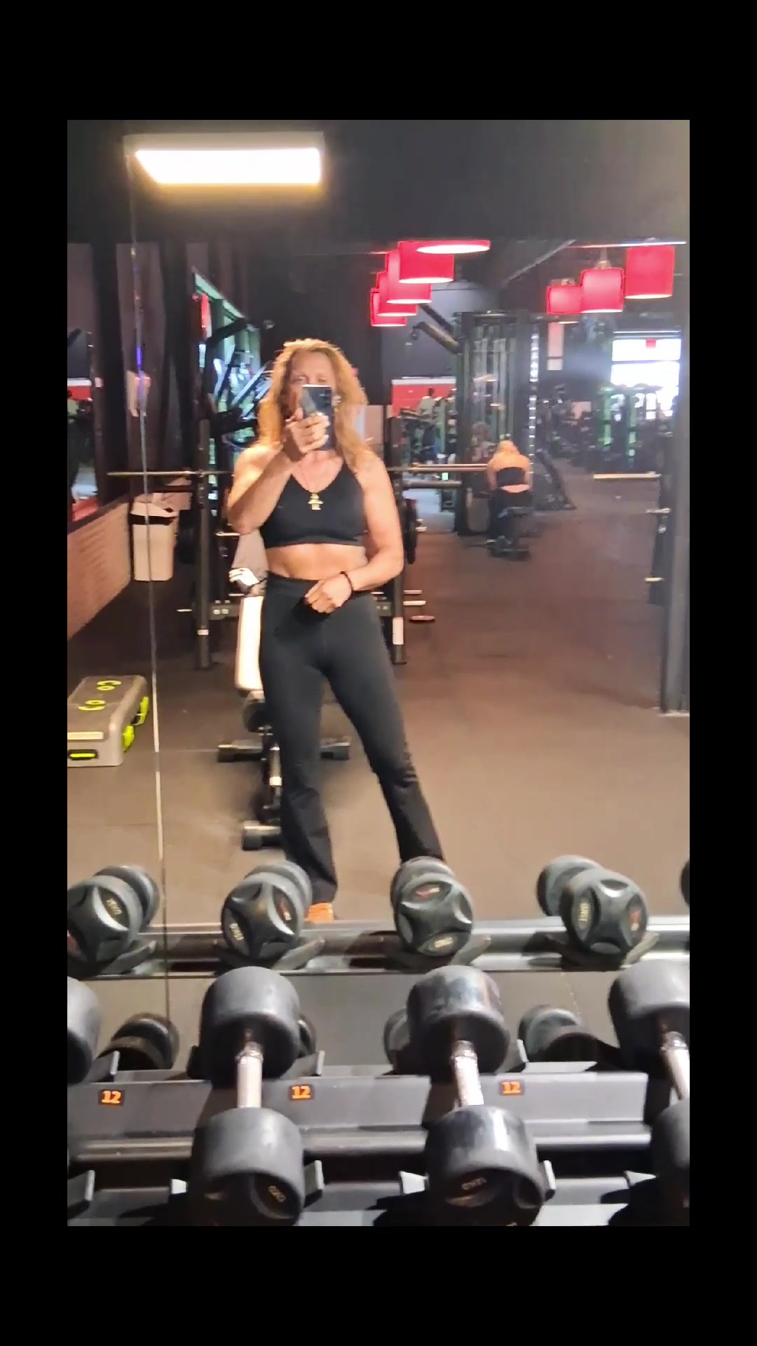@🤛MuscleGrannyGeess 🤜