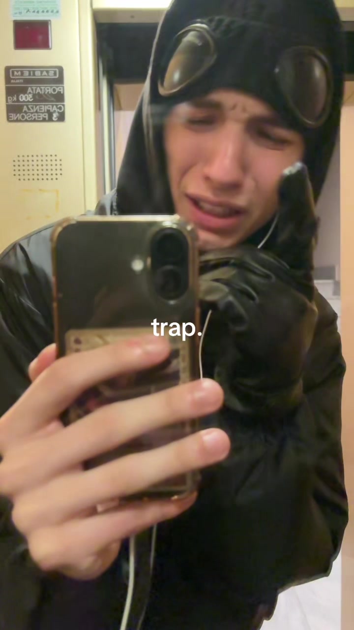 @Reskyu