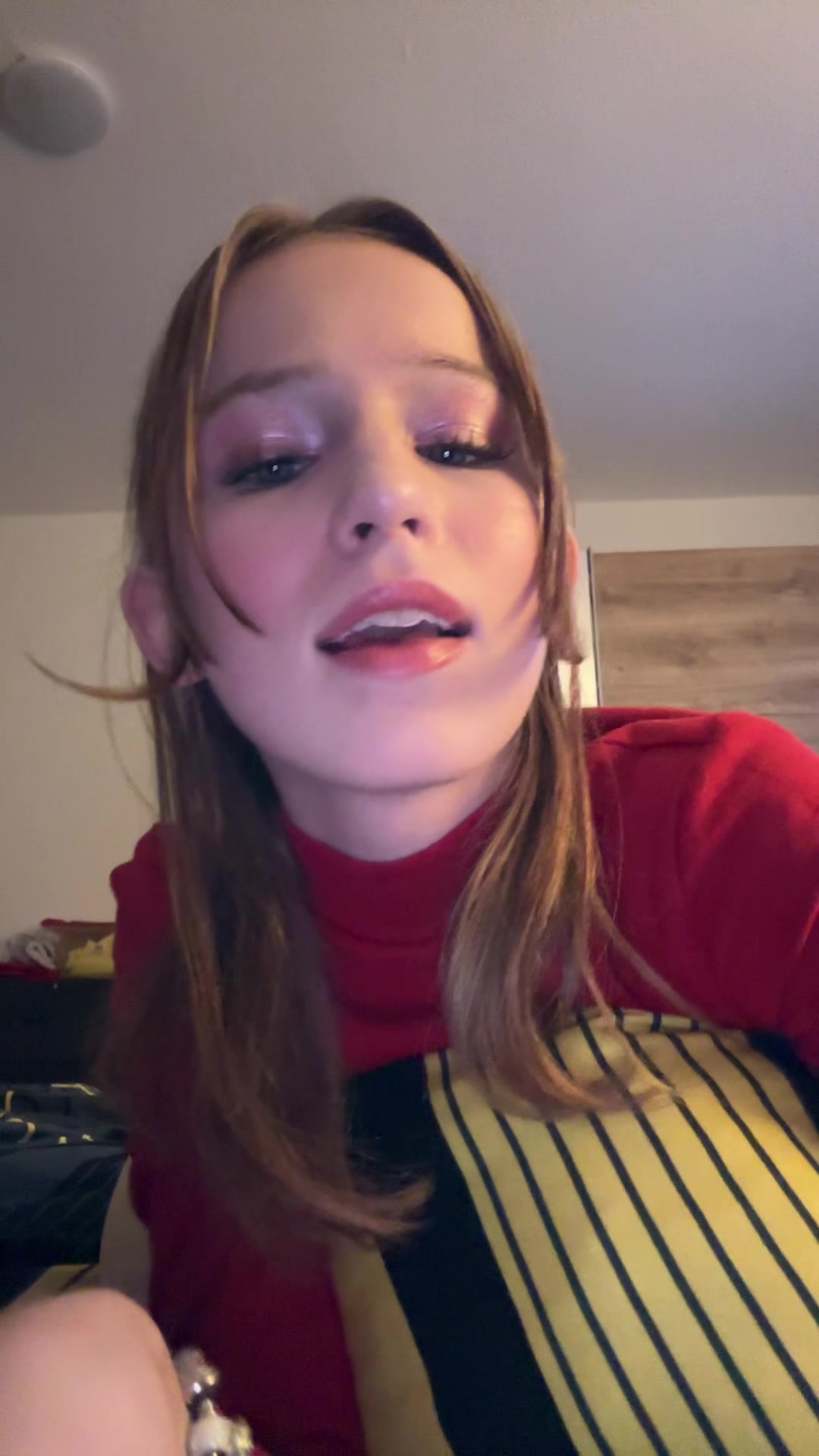 @diescrymiley_secret