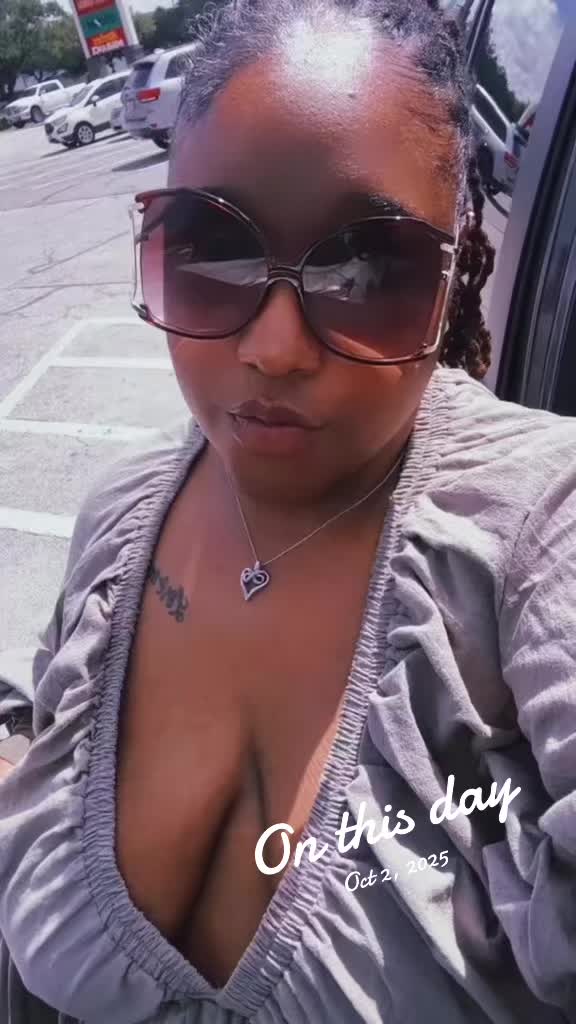 @GeminiQueen_Sade