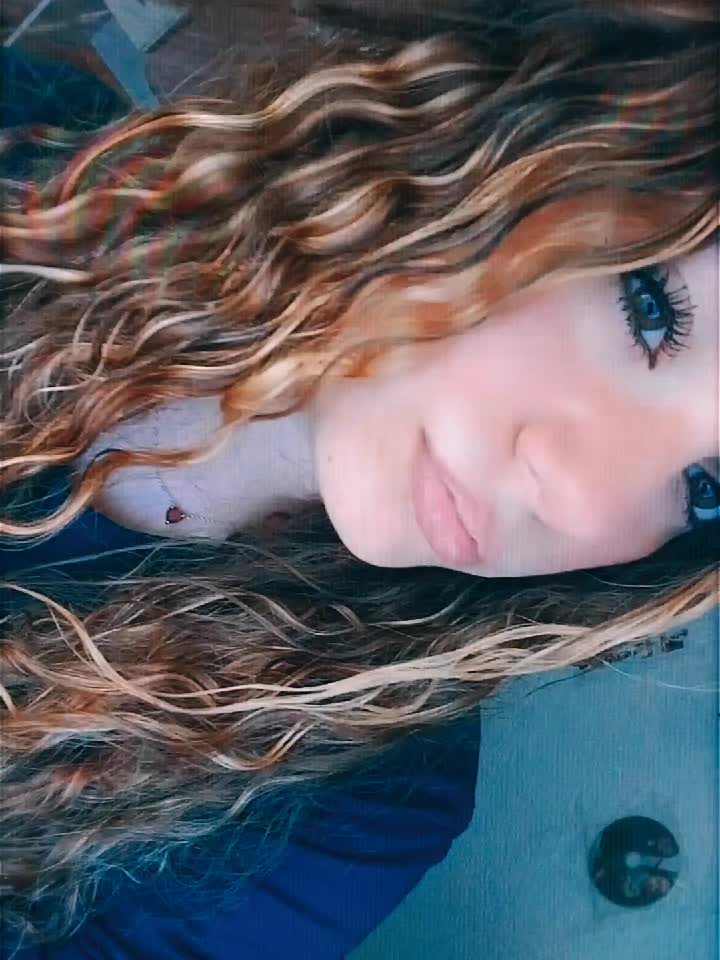 @𝓑𝓵𝓾𝓮𝓮