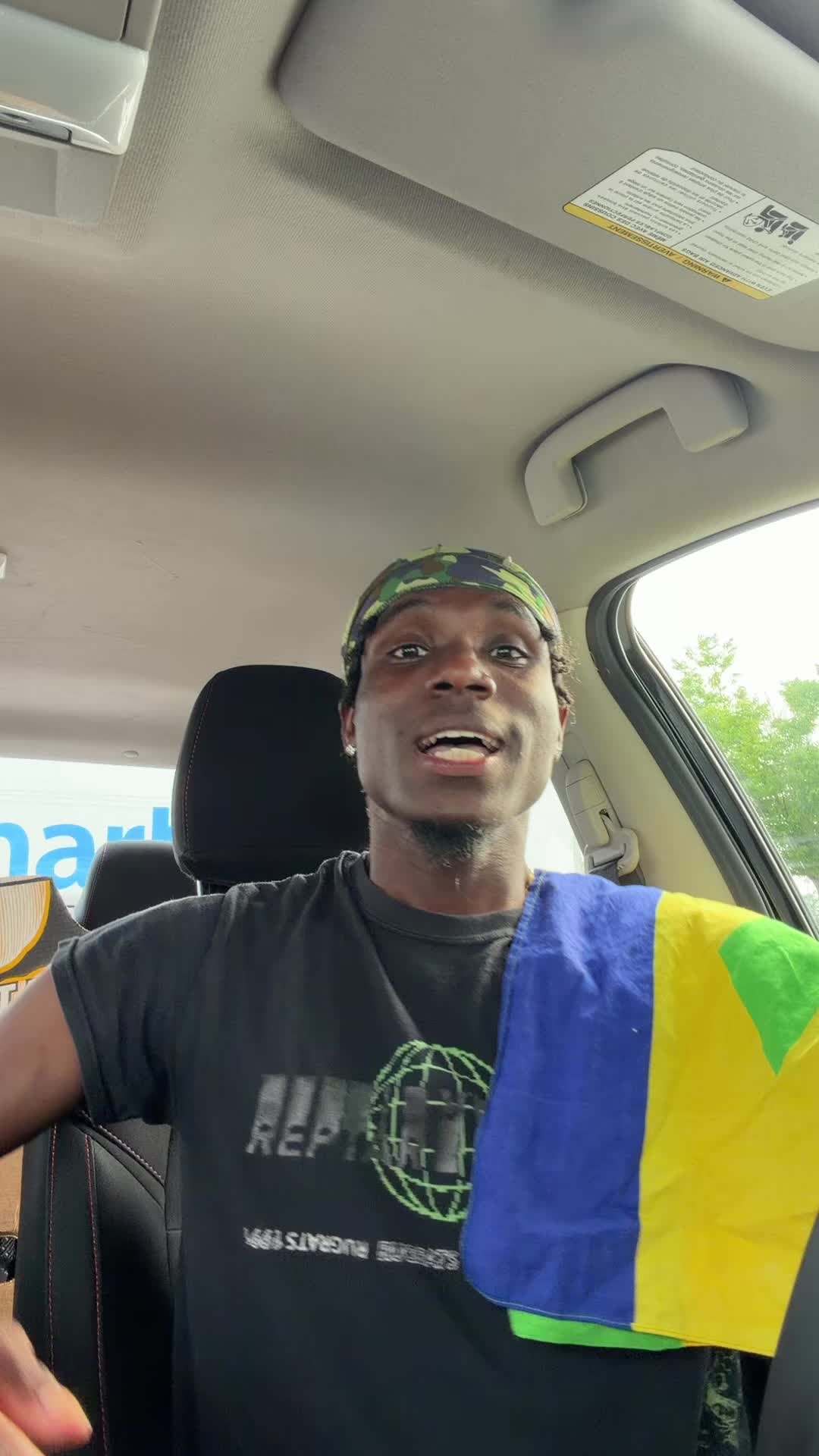 @Roy boogie 🇻🇨🇻🇨