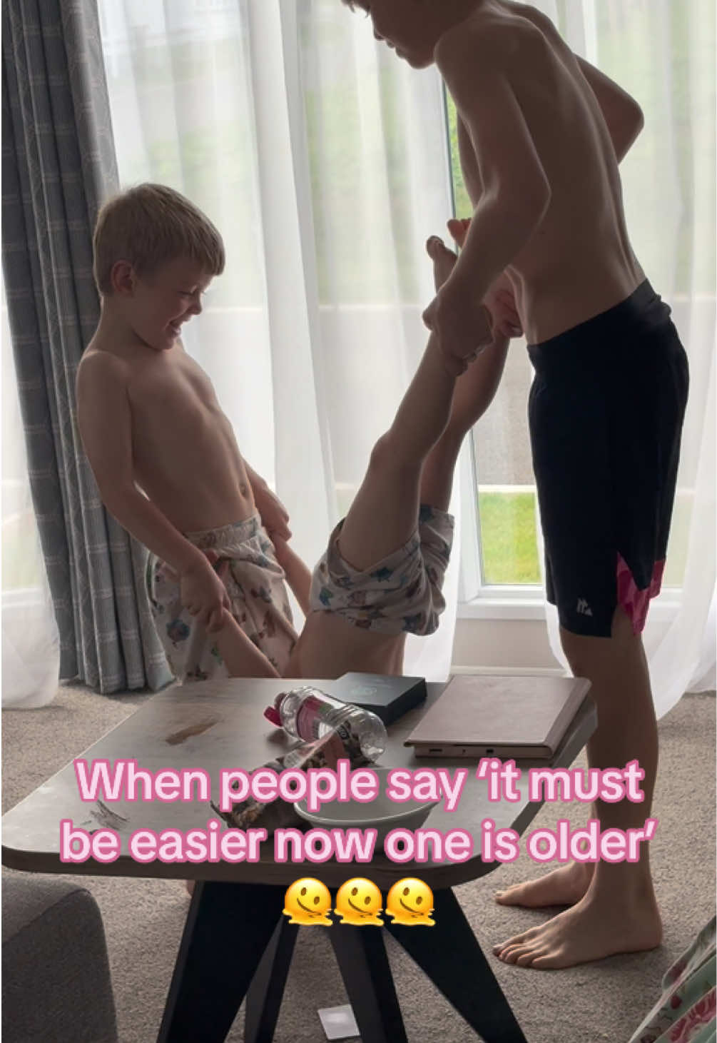 @ashley_mumofboys