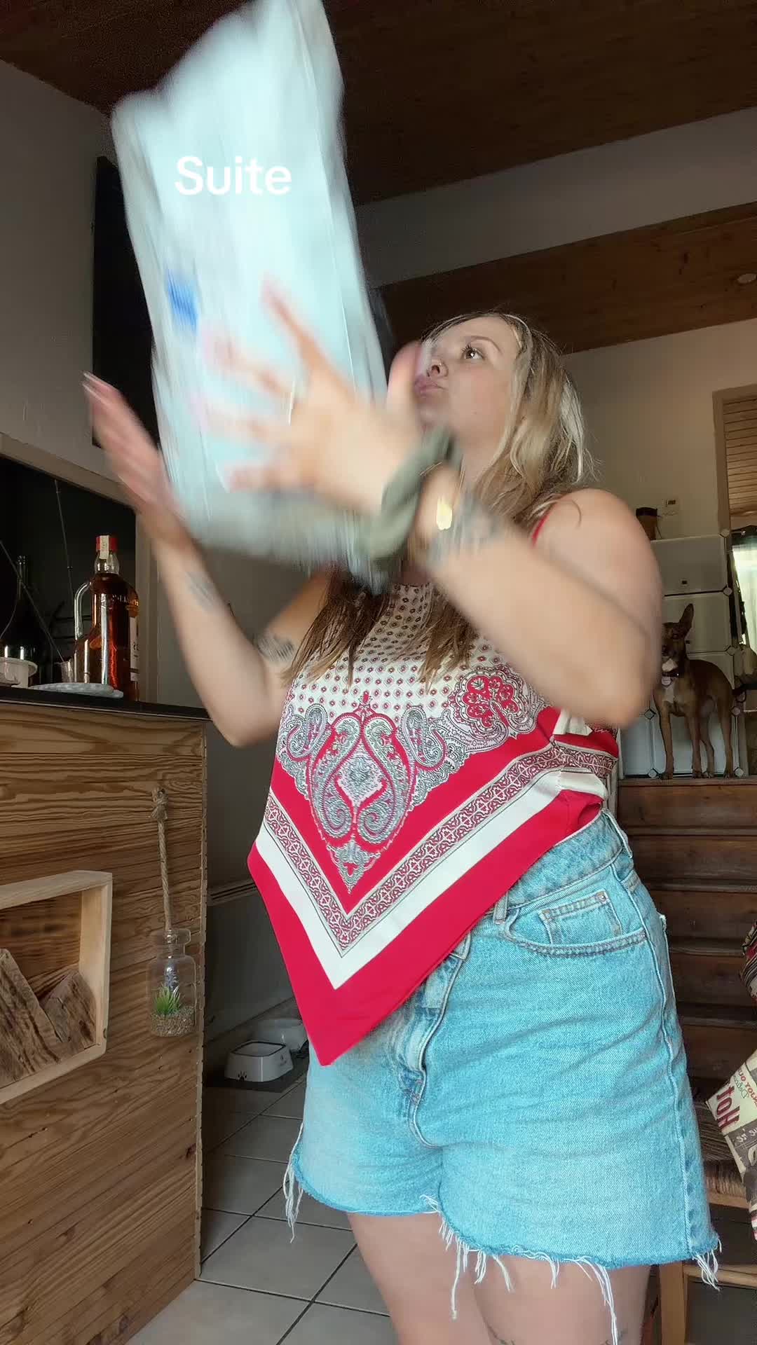 @Juju l&rsquo;unique 🤷🏼&zwj;♀️