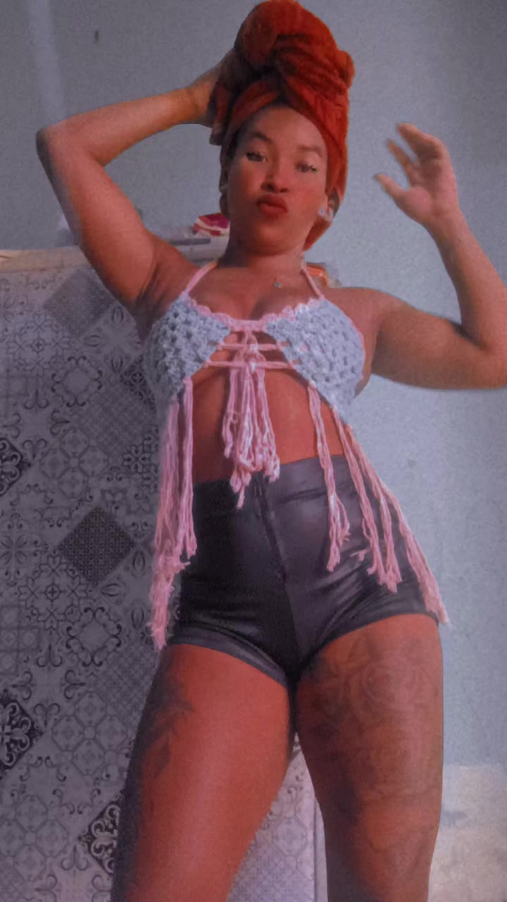 @aninhalopes