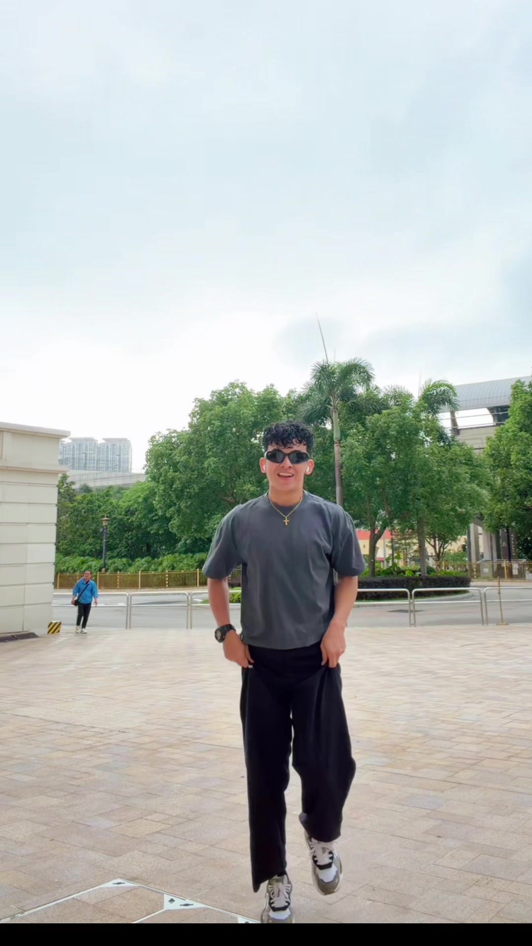 @Ronzkie 🇲🇴