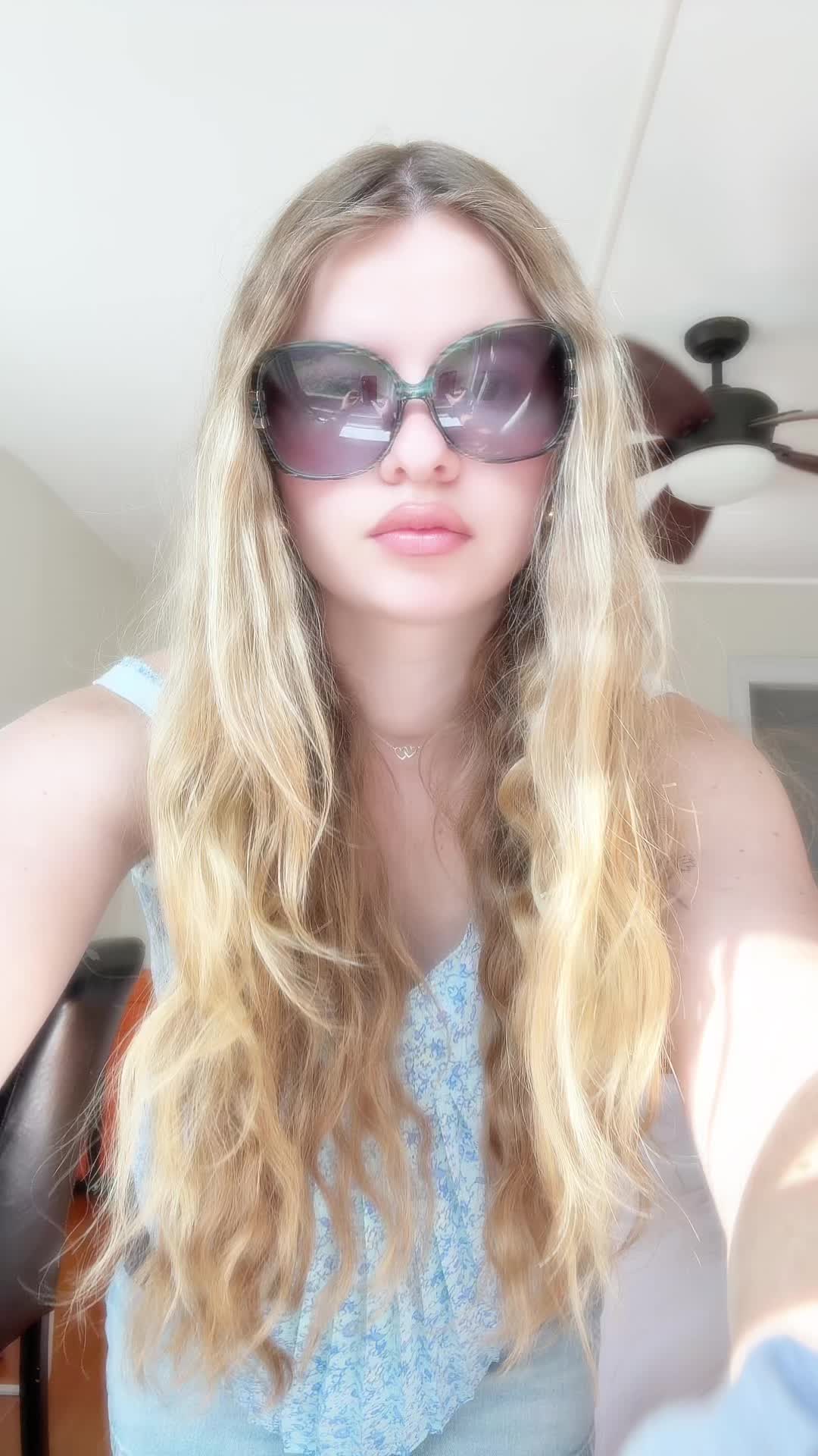 @Esther 🌻🤍