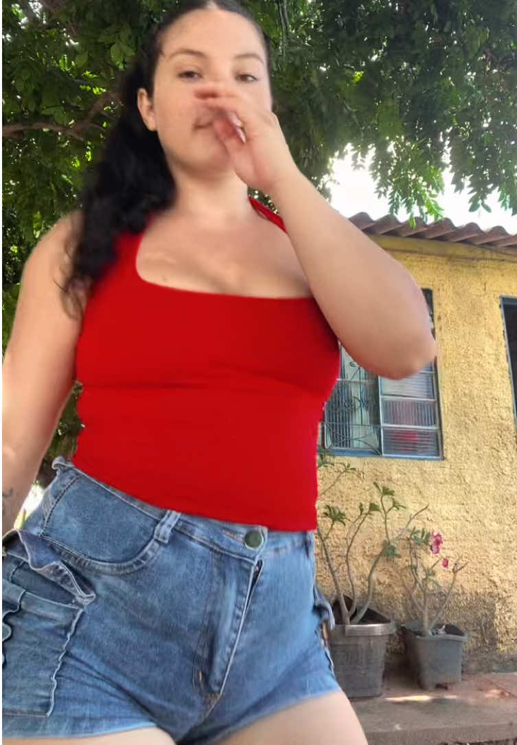 @🐝
