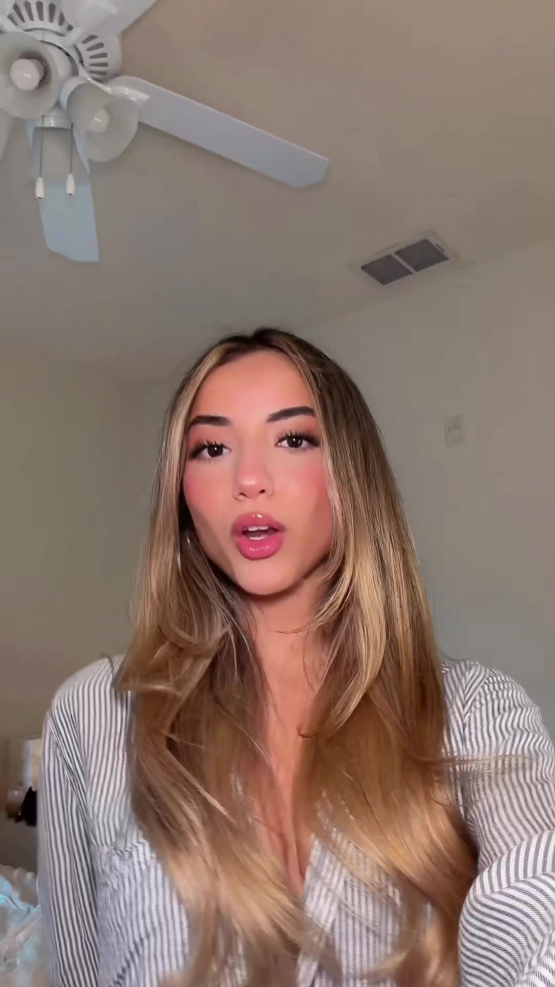 @Elaa