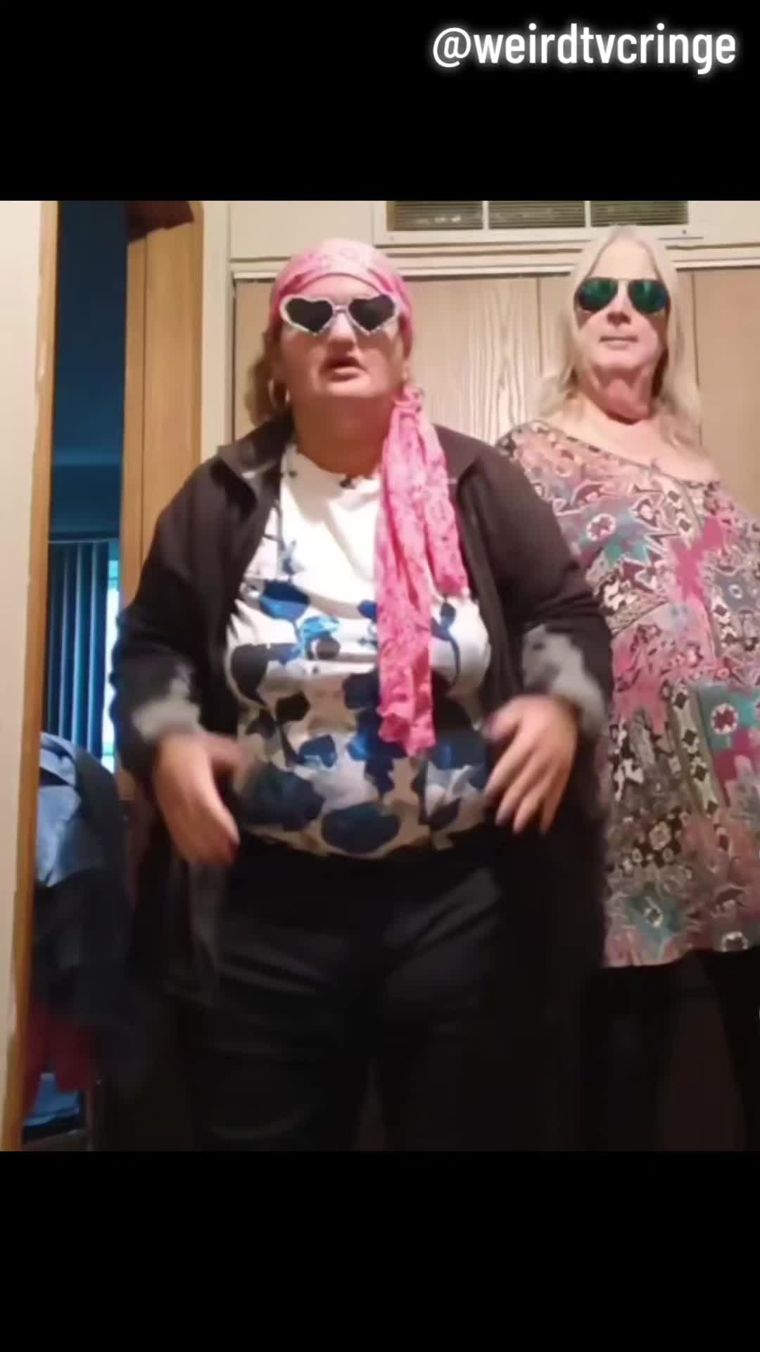 @weirdtvcringe