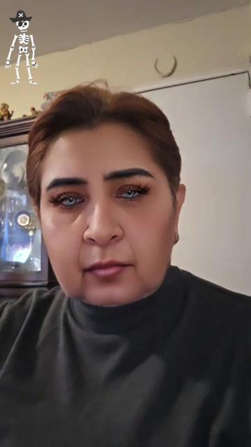 @Monica Montano325