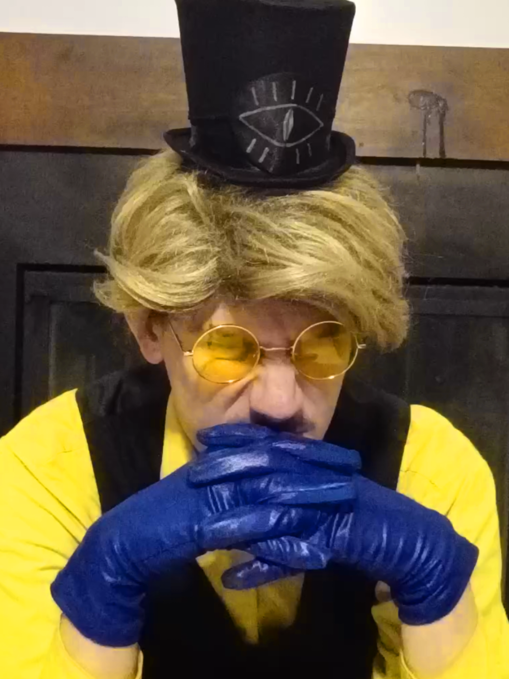 @Sam (SamulationCosplay)