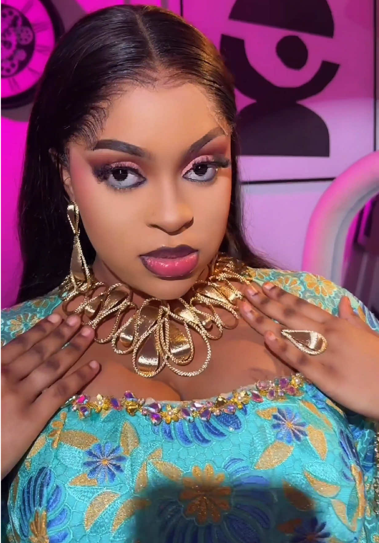 @DefPopBySamira✨
