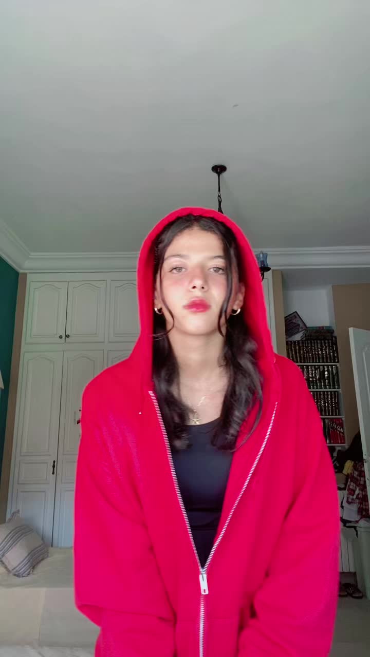 @🧜🏻♀️