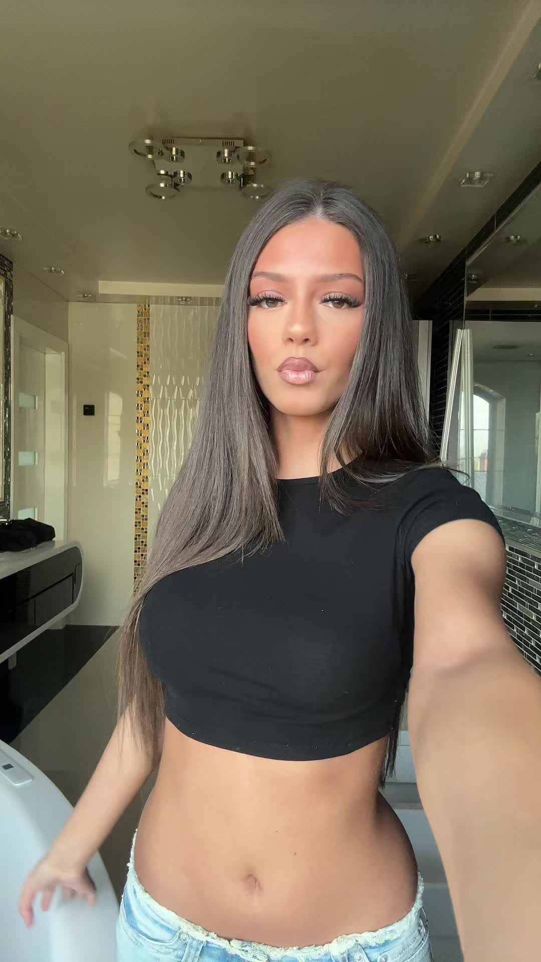 @Viktoria🥇