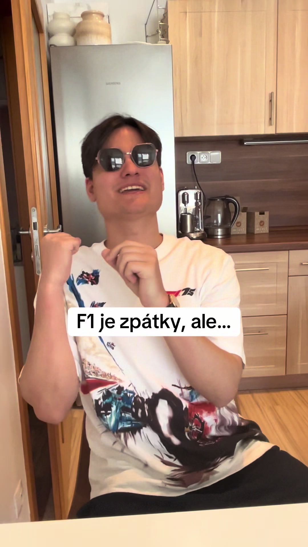 @V&eacute;va The News Guy