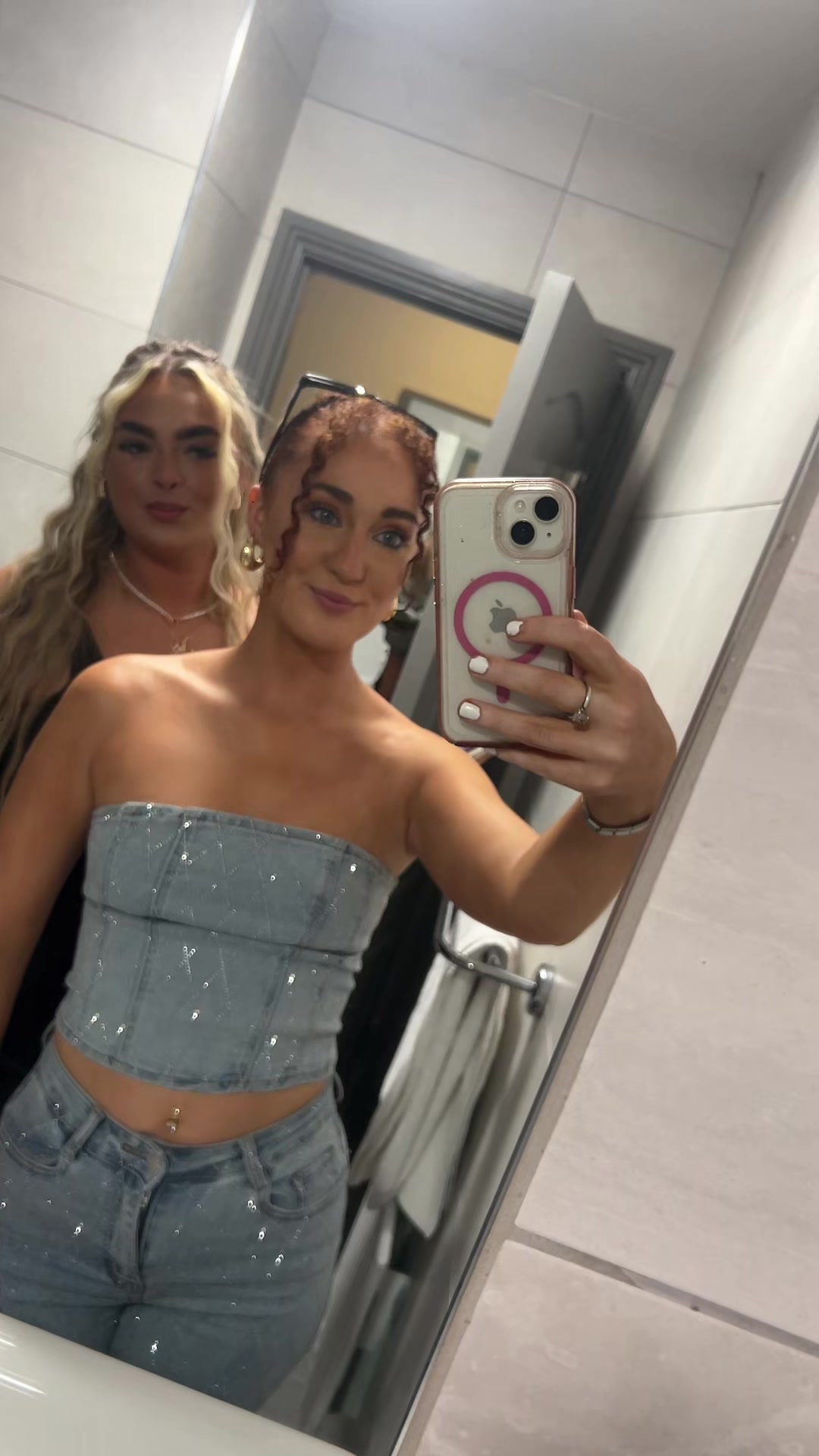 @&Aacute;ine