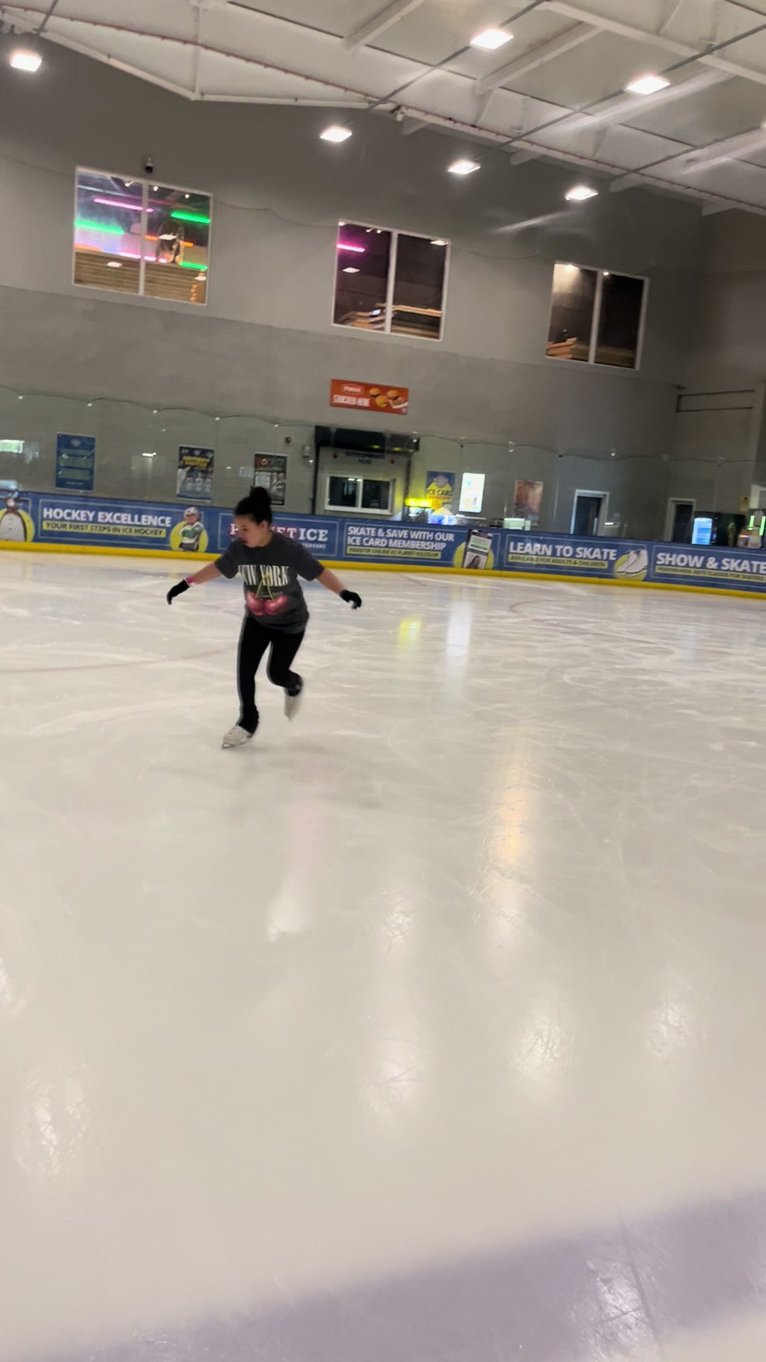 @Lucy ⛸️🤍