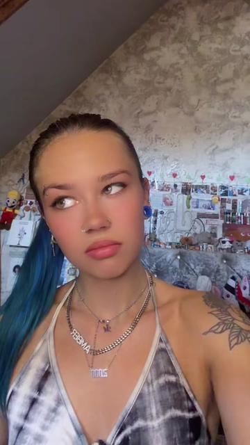 @Amber rose🌹