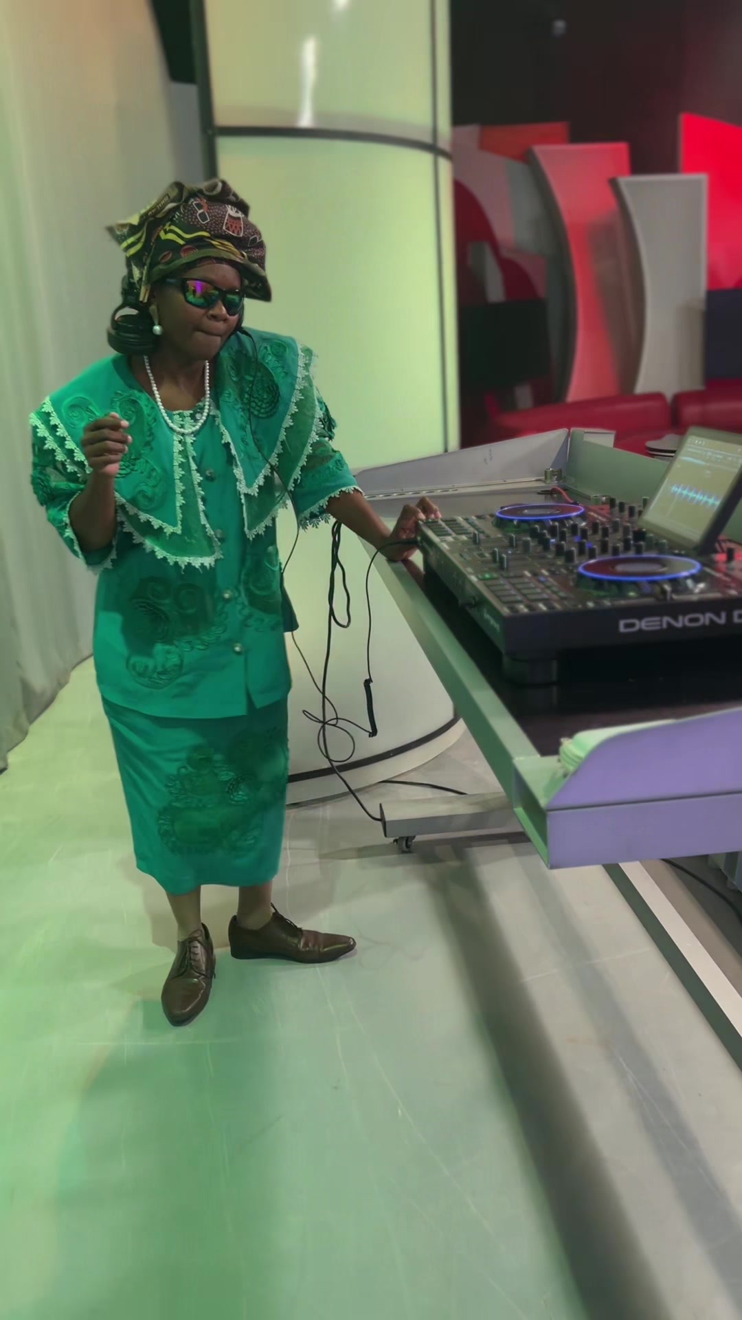 @Dj Mimi Ramphaleng
