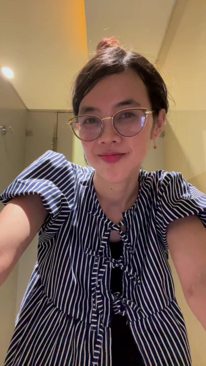 @Bidannya Suka Kuning 💛😗