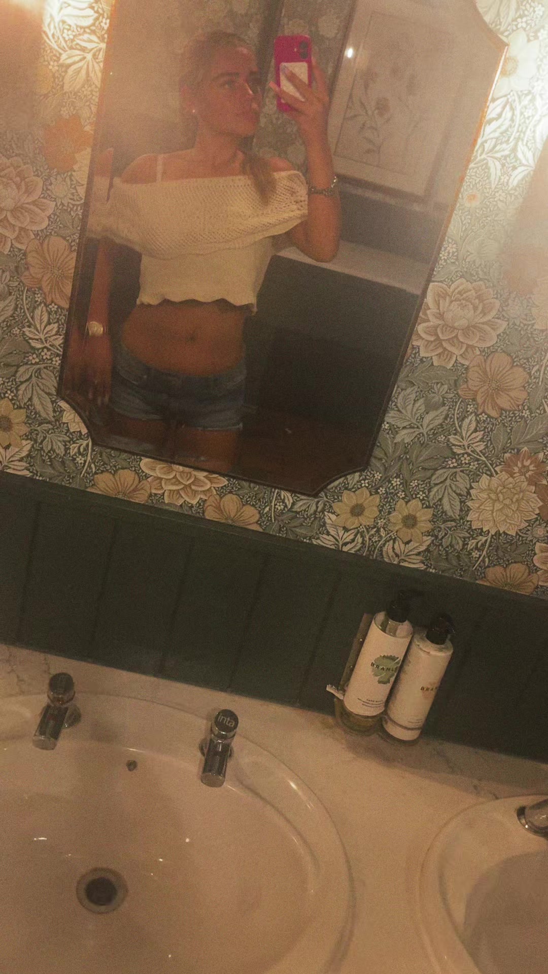 @Emilylouise_lewis_