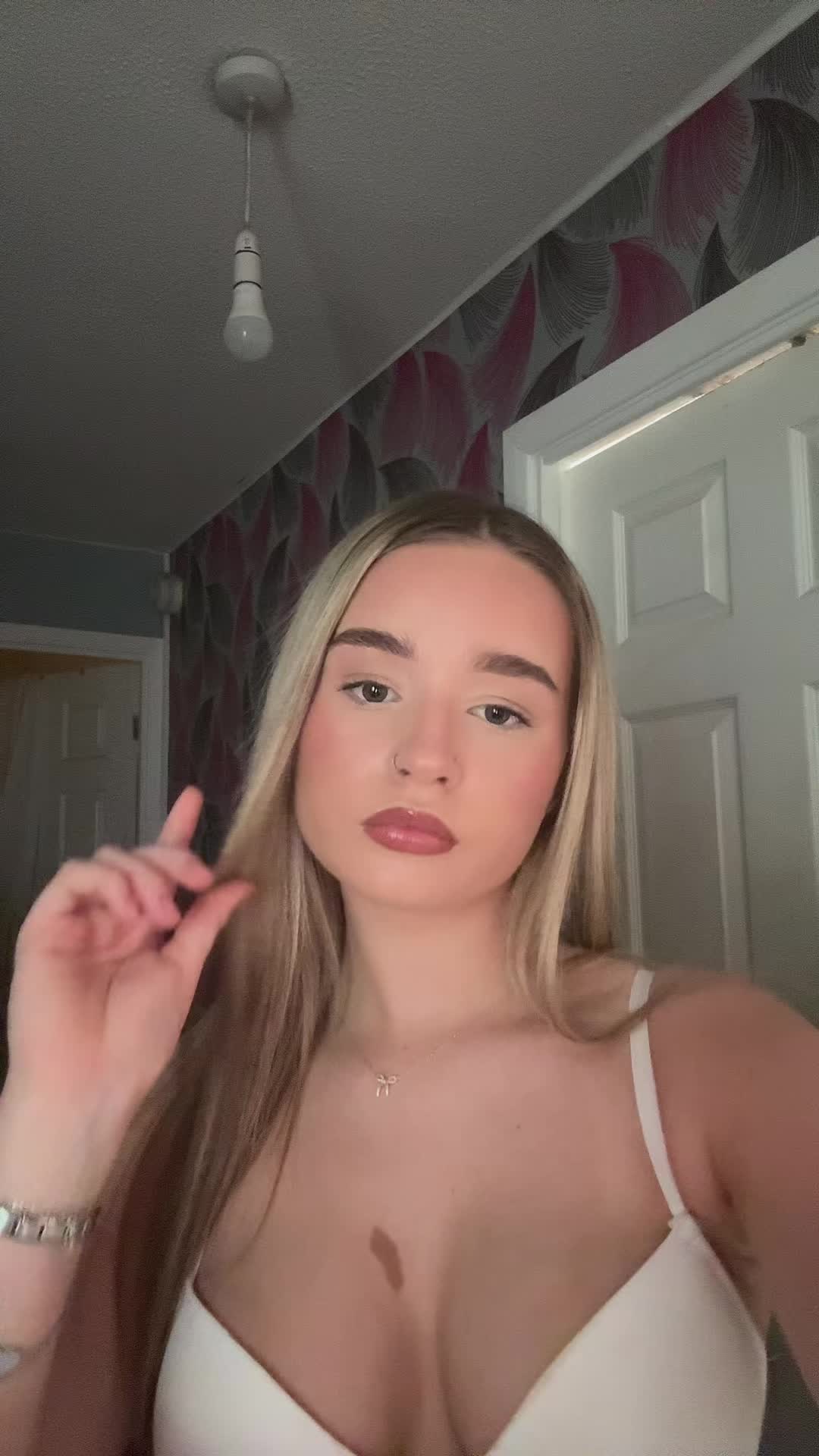 @lily