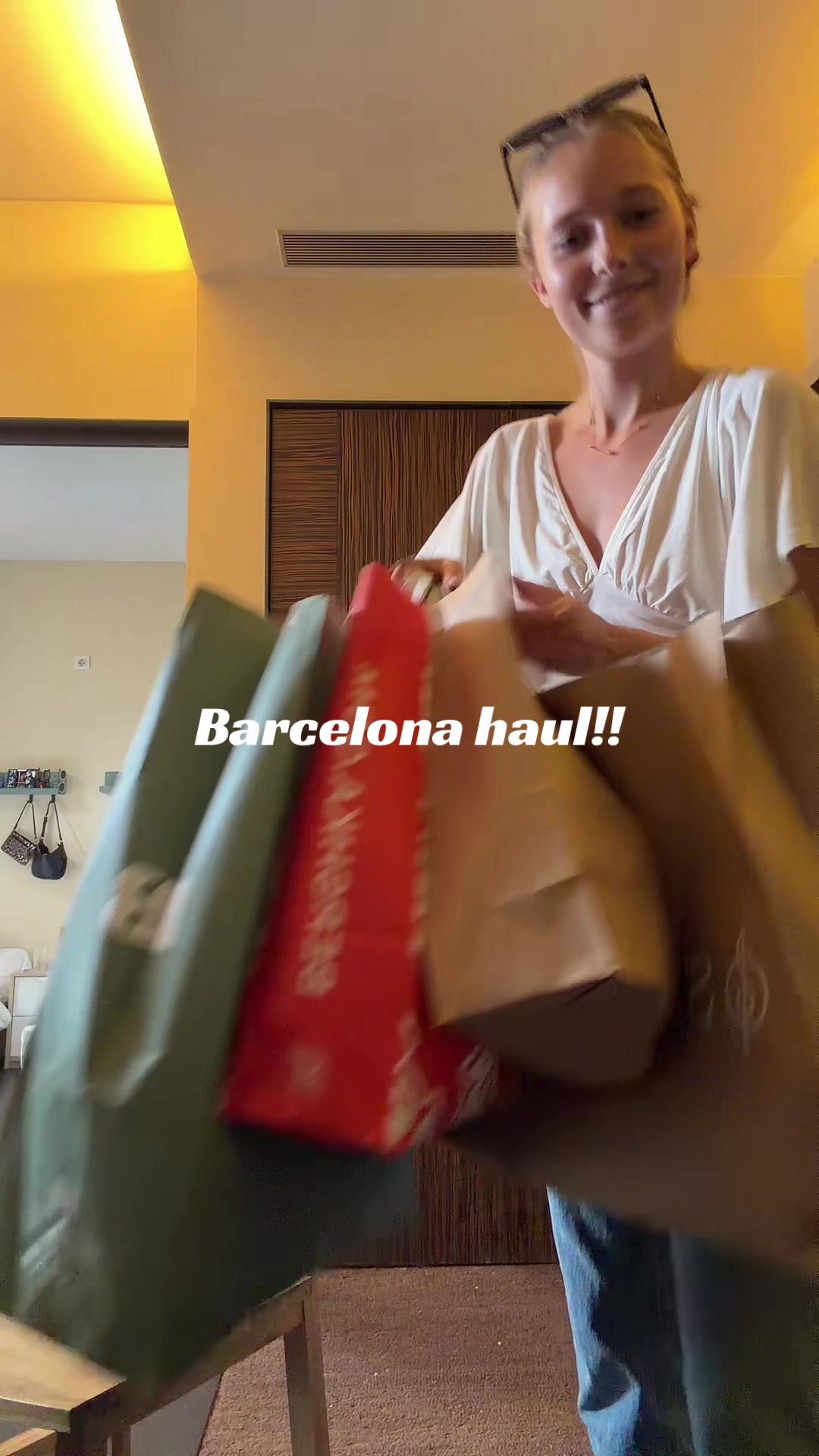 @taralumulholland