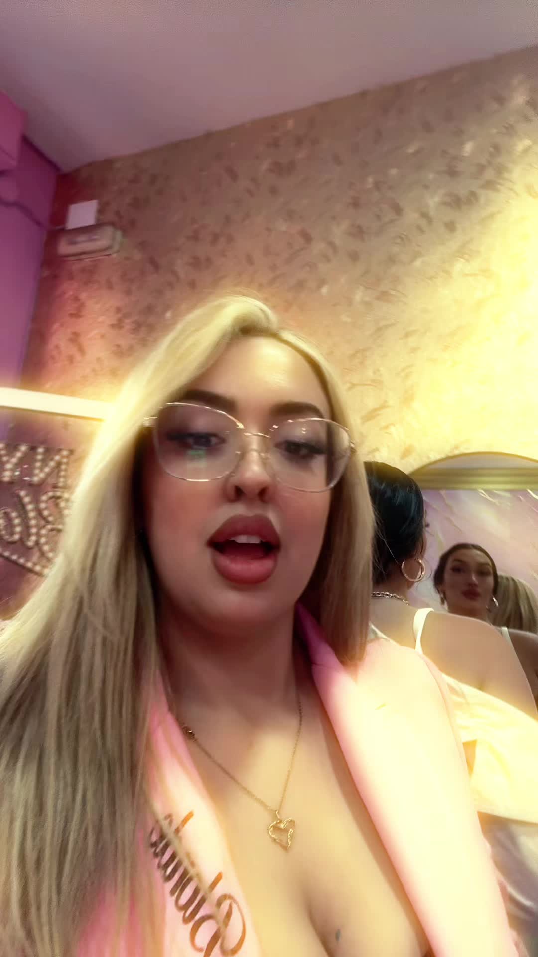 @la.nyc_blonde