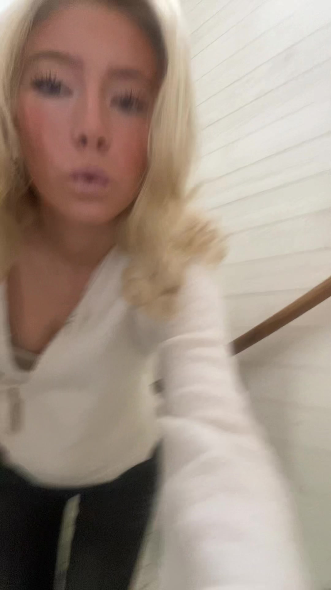 @user1678903305