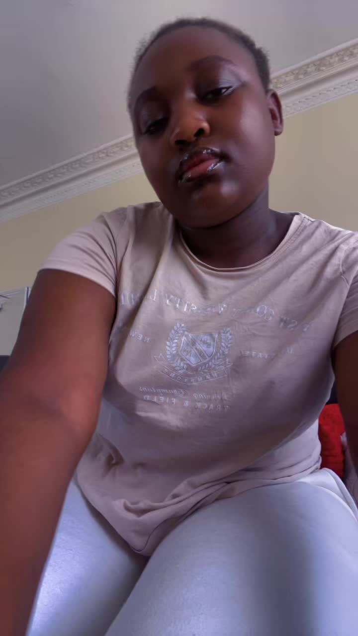 @Mkoma vake ๐๐๐ซถ๐๐ฅน