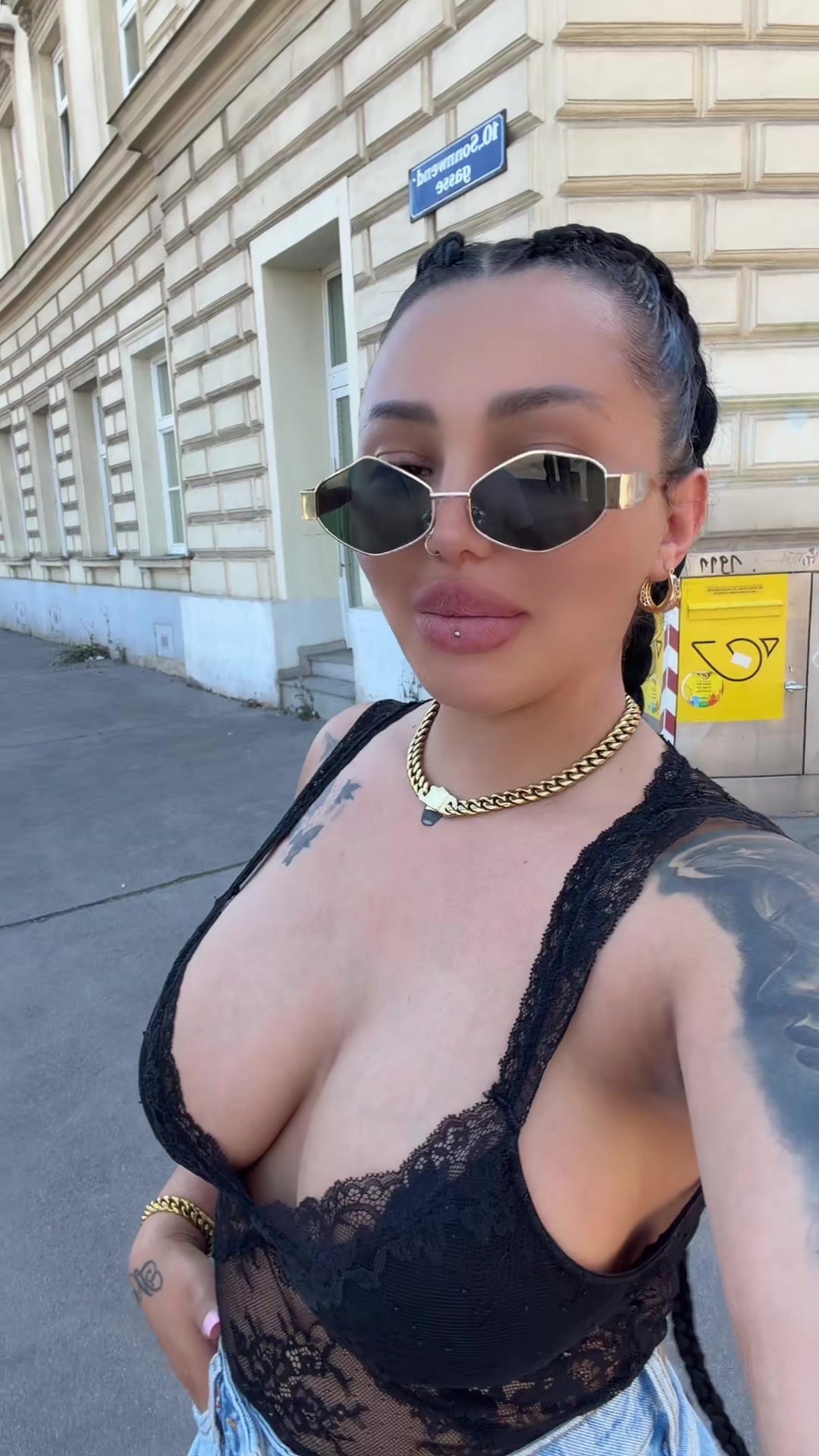 @𝑮𝒆𝒏𝒆𝒔𝒔𝒂🦋