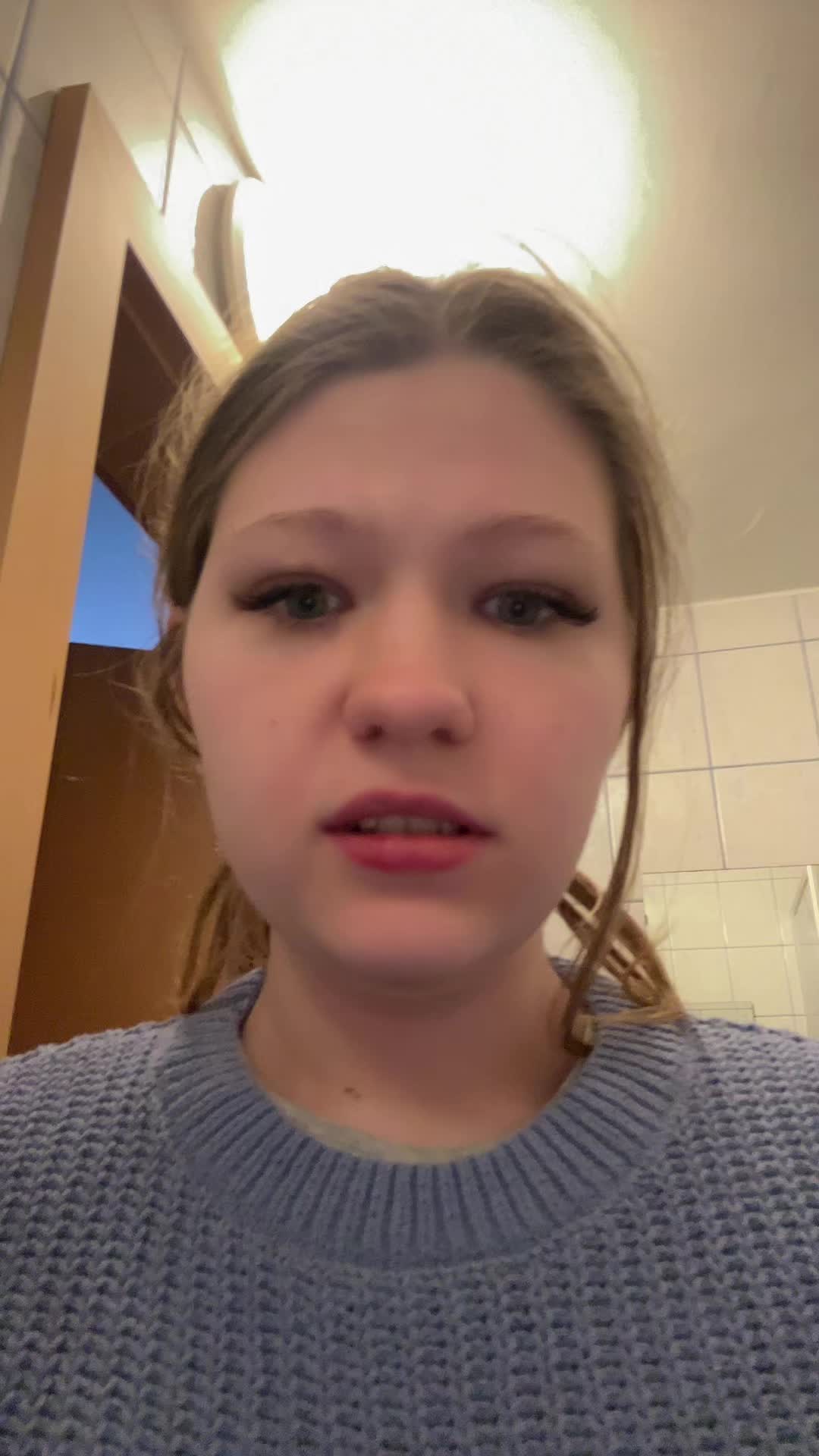 @Karo❤️🤞🏻