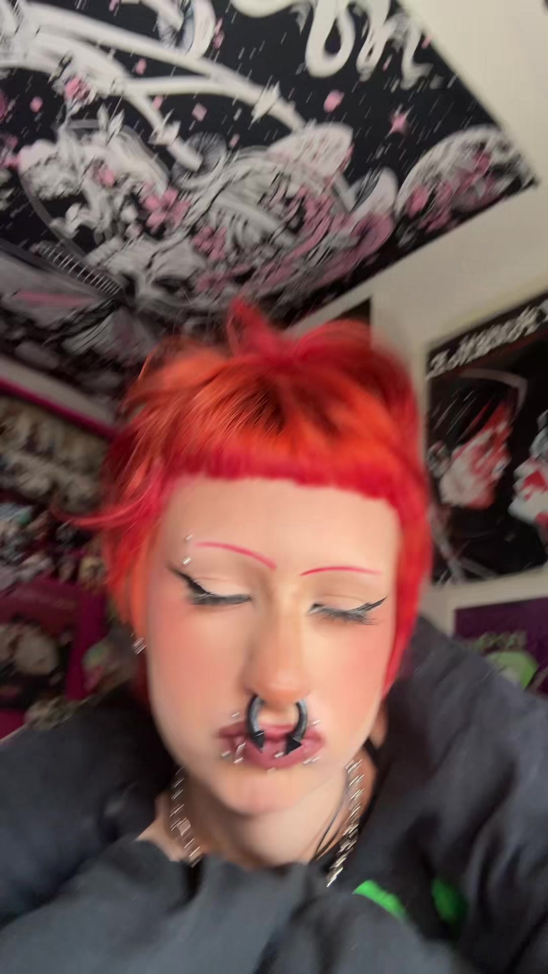 @☢︎