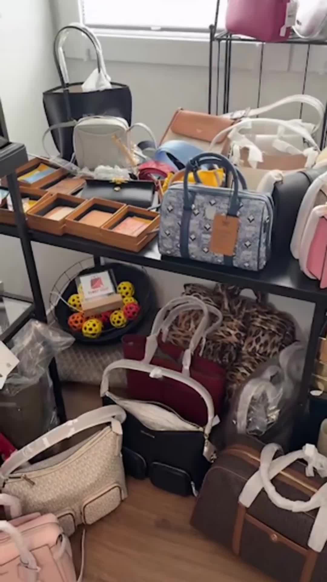 @ElmetShop