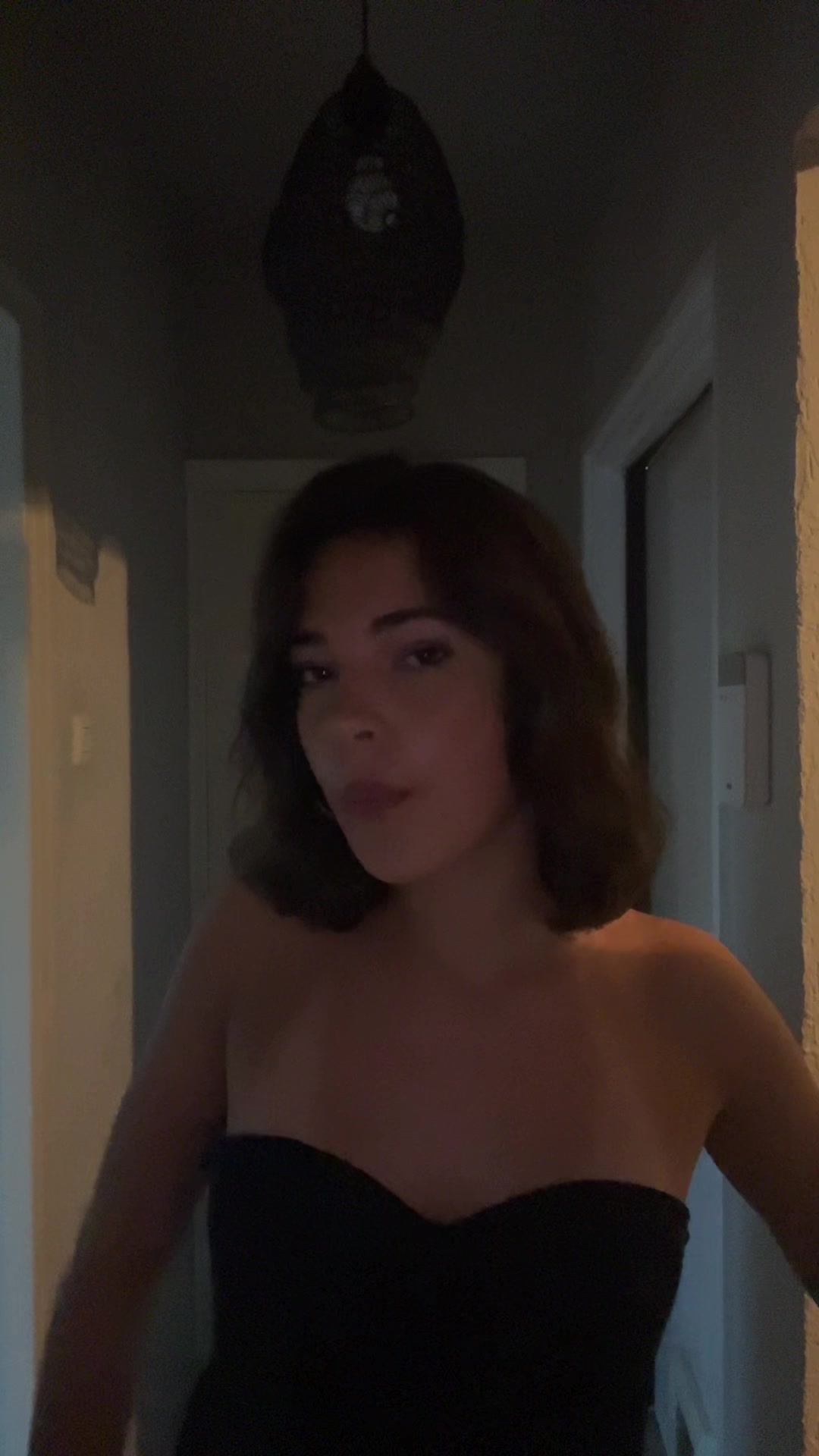 @E E F