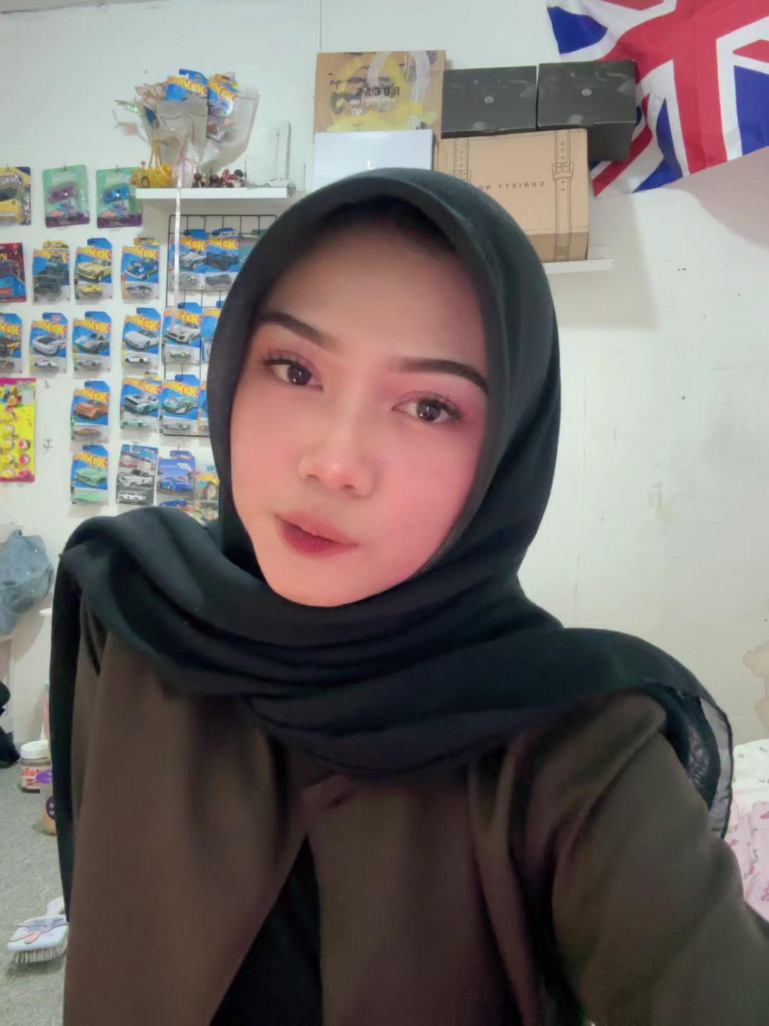 @𝐚𝐧𝐢𝐬
