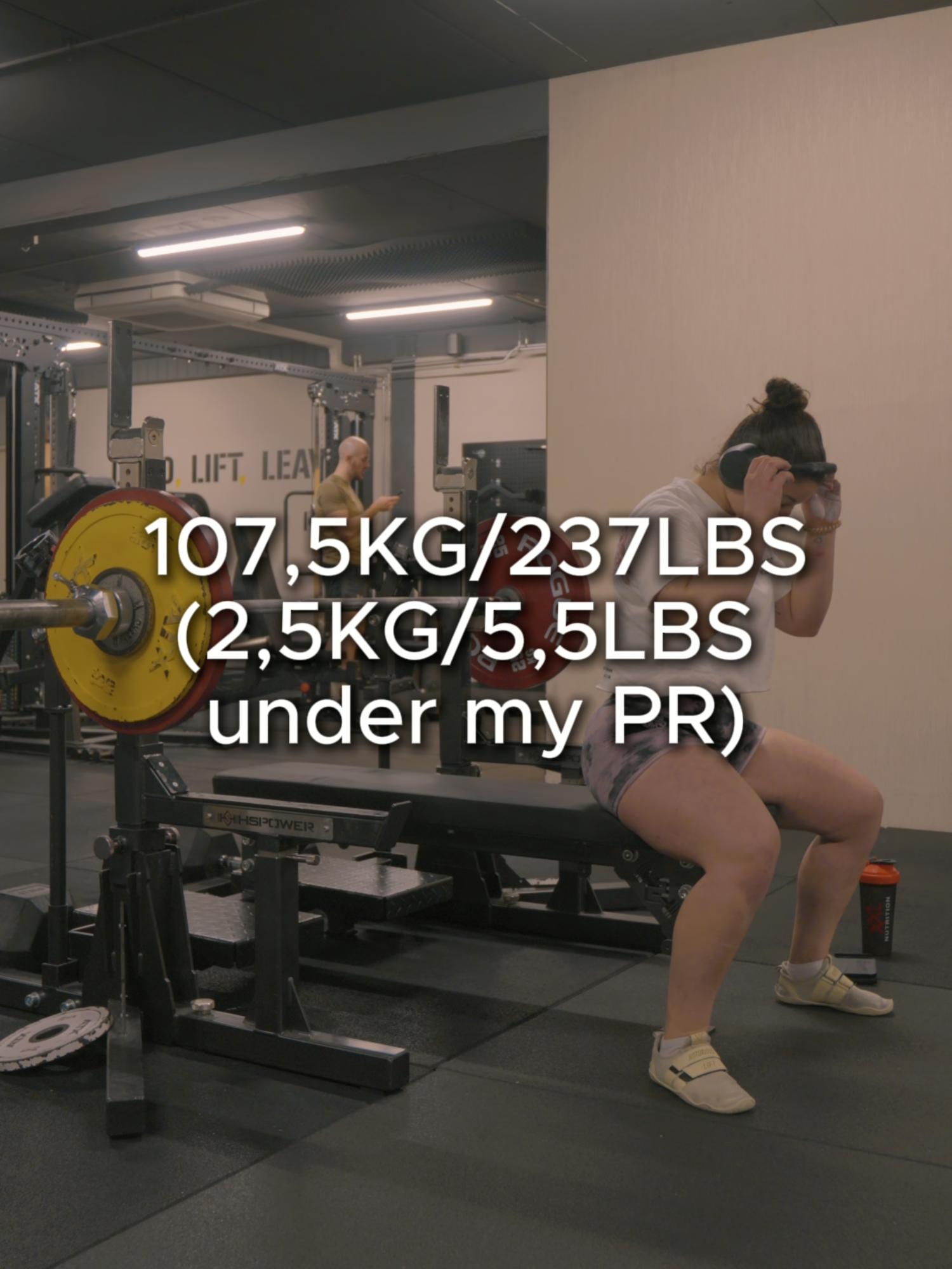 @elise_powerlifts